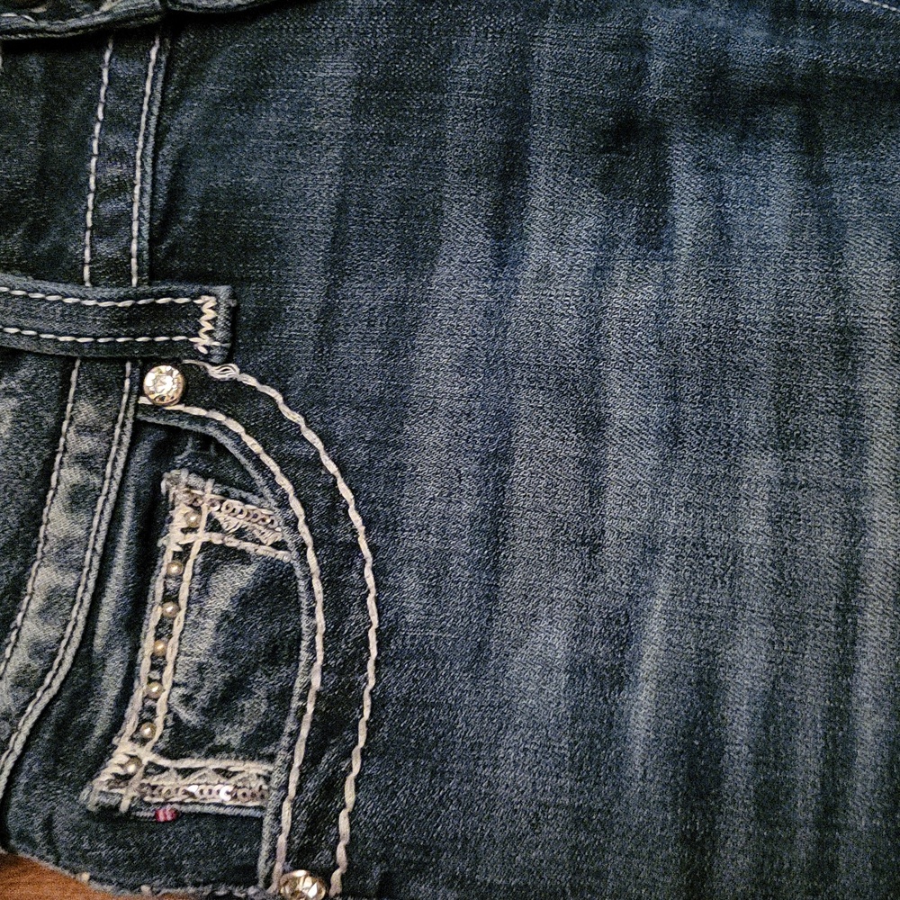 Vigoss Blue Jeans with Embellished Pockets Size 7/9 - Picture 9 of 15